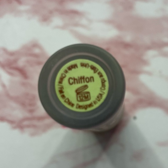 PIXI BEAUTY EYELIFT MAX LIQUID SHADOW - CHIFFON - Picture 2 of 4